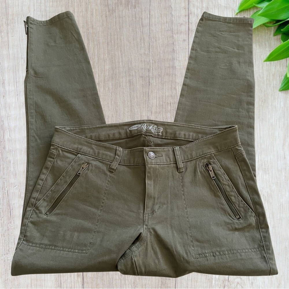 Old Navy olive green skinny jeans.